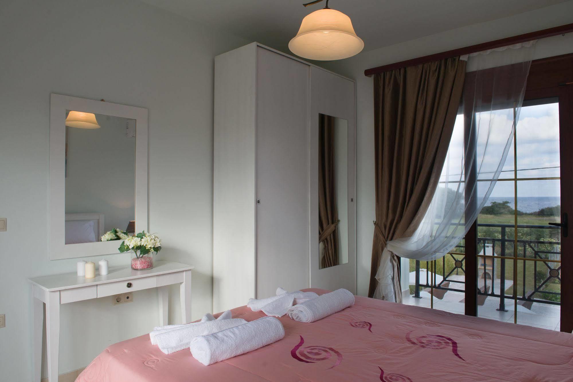 Petra Villas Gennadi Ngoại thất bức ảnh