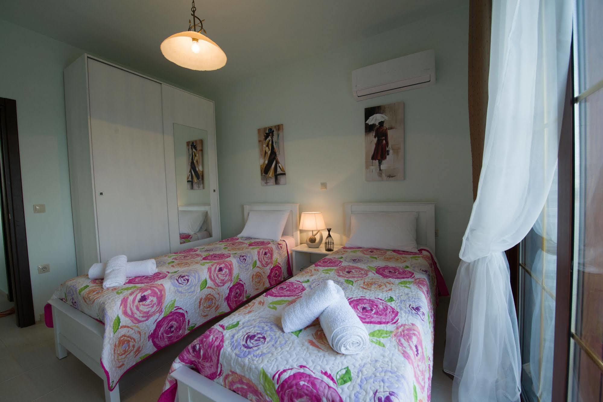 Petra Villas Gennadi Ngoại thất bức ảnh